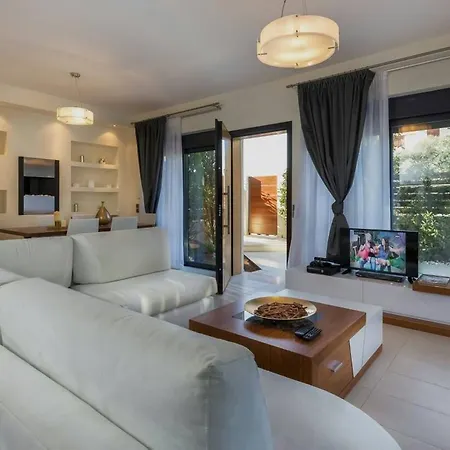 Villa Saronida Luxury Sea Side 6persons 120m