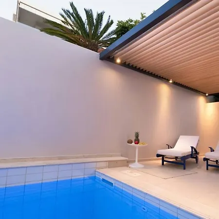 Saronida Luxury Sea Side 6persons 120m Villa Vári