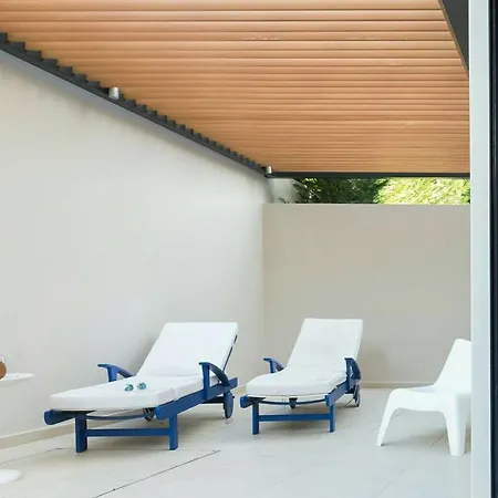Saronida Luxury Sea Side 6persons 120m Villa