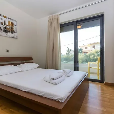 Villa Saronida Luxury Sea Side 6persons 120m